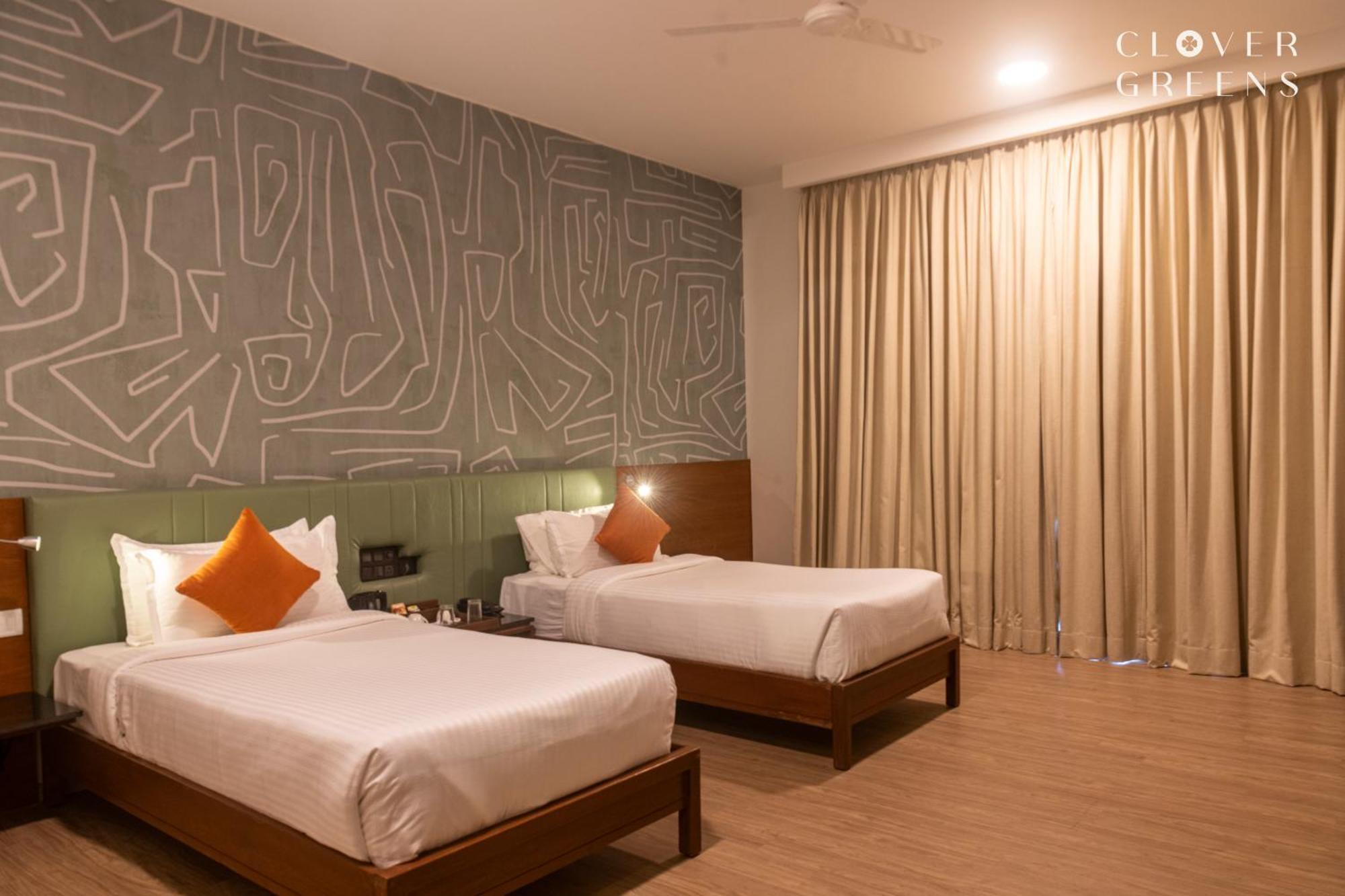 Clover Greens Golf Course And Resort Sarjapur Exterior photo